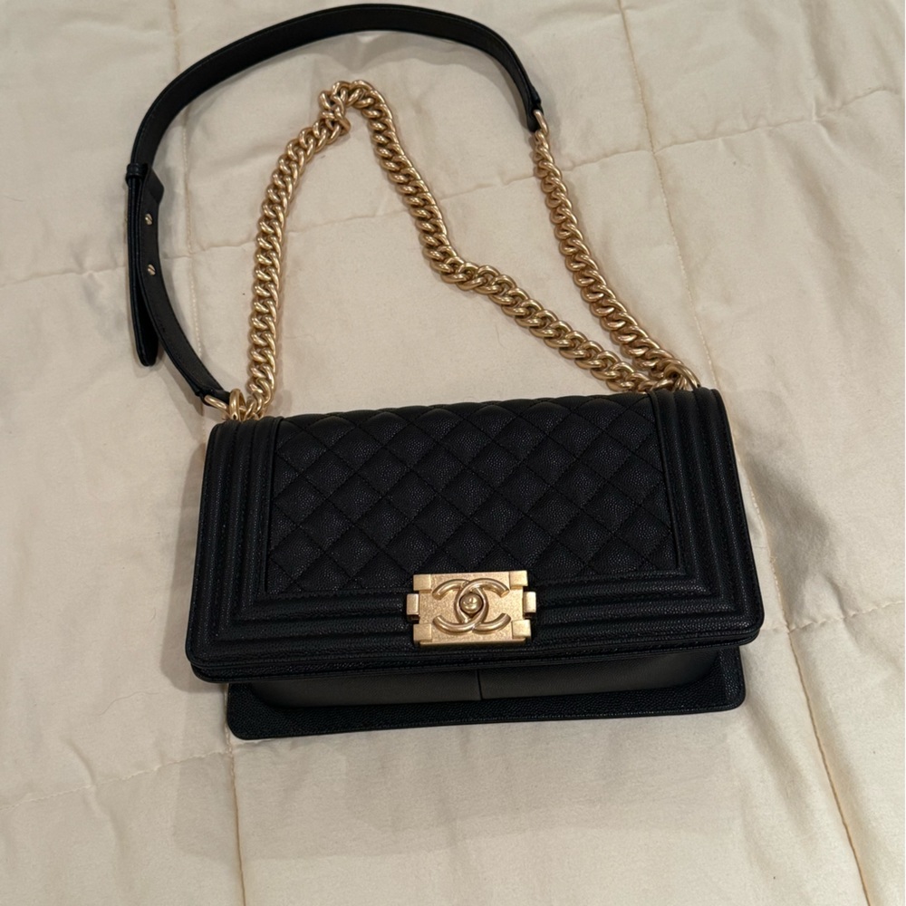 Medium Caviar Black Boy